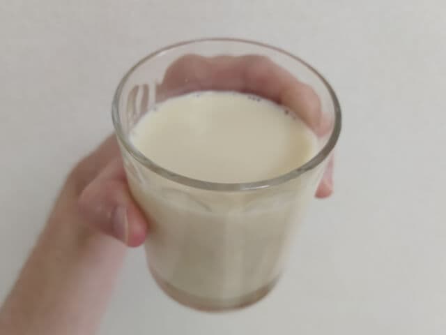 アルプロ オーツミルク（オーツ麦の甘さだけ）　250ml　コップ