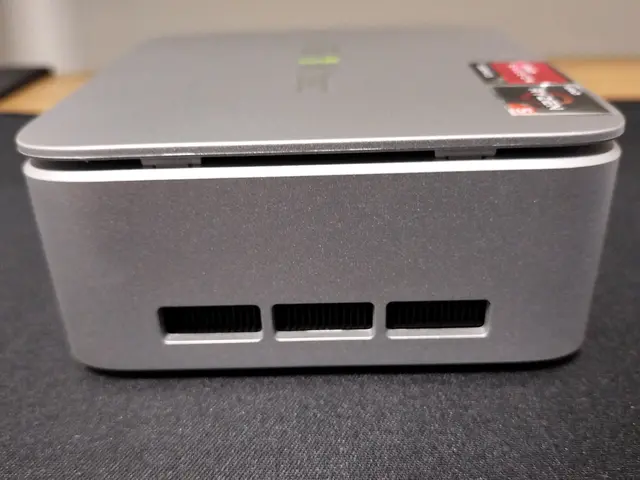 G10 側面右