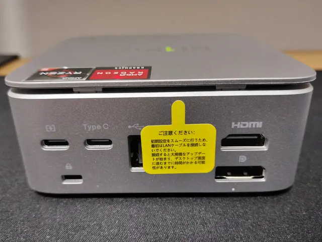 G10 背面